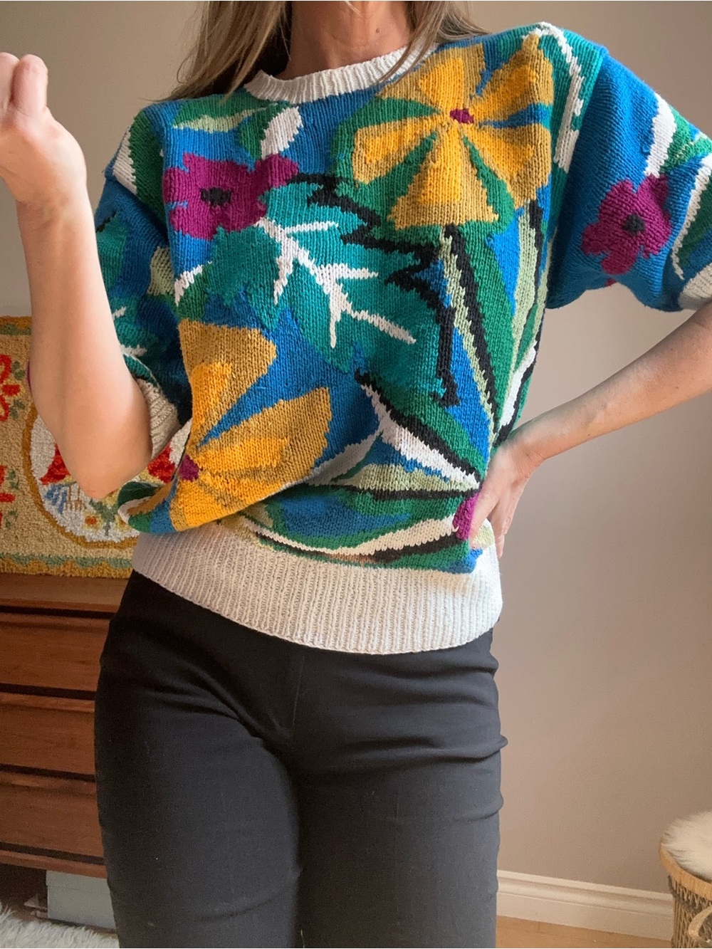 Vintage Danier Floral Knit Short-Sleeve Sweater in Multicolor - Picture 3 of 6